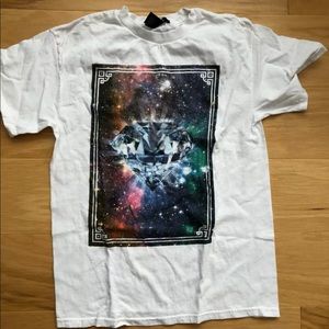 Workshop Floating Diamond' T-Shirt Size - Medium